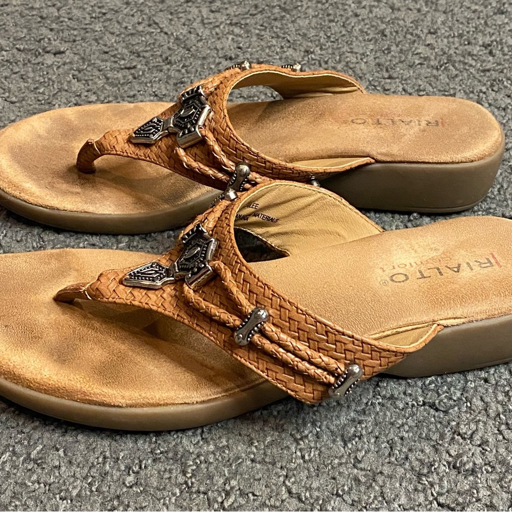 Rialto Comfort Sandals Bailee Womens Western Thong Tan Size 8